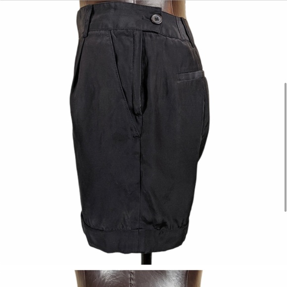 Club Monaco Harujuku Style Silk Shorts, Size 4 - Picture 1 of 2